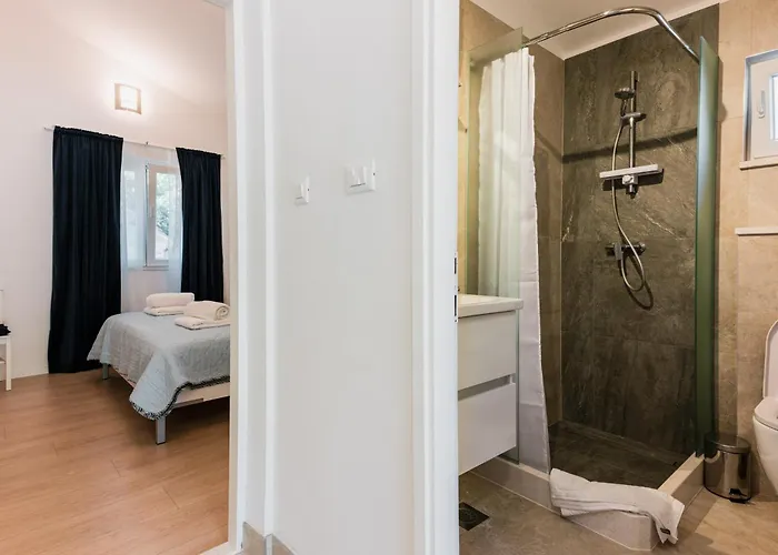 Adam Apartamento Murter